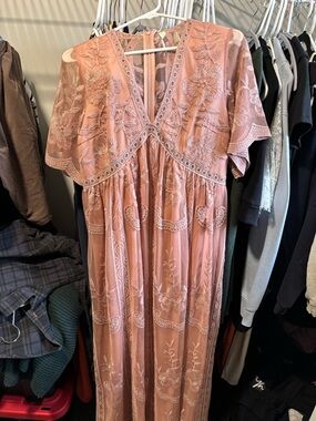 Women's Embroidered V-Neck Maxi Dress in Dusty Rose